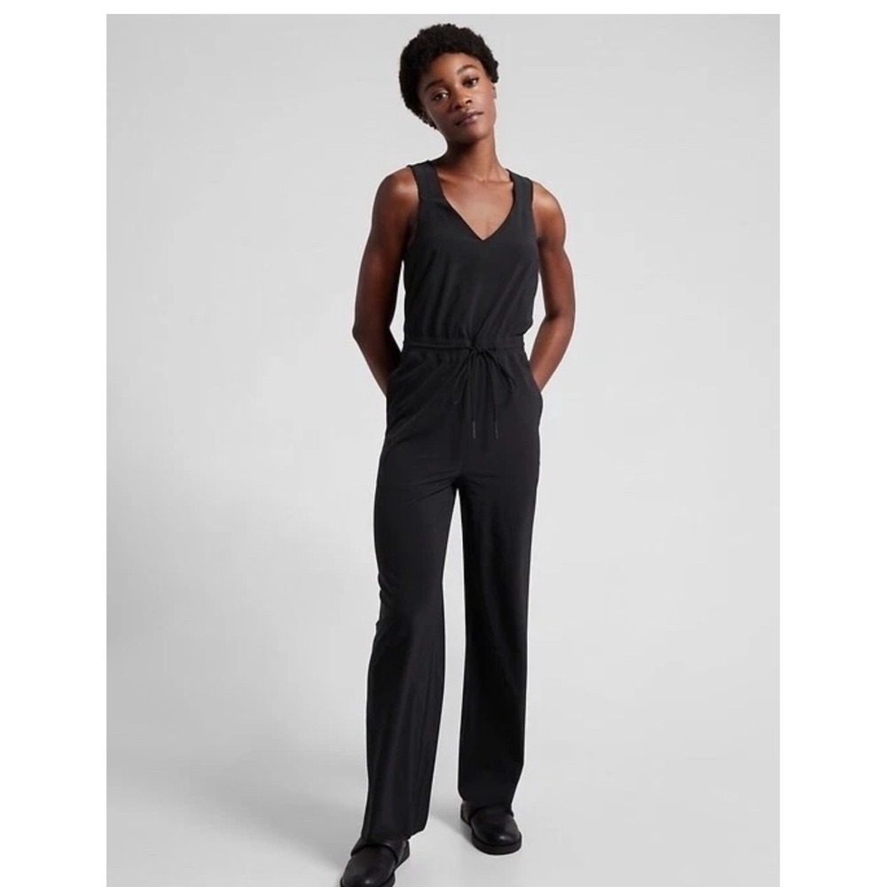 Athleta Savannah Jumpsuit Black V-Neck Drawstring Waist 798378-02 Size 4 NWOT